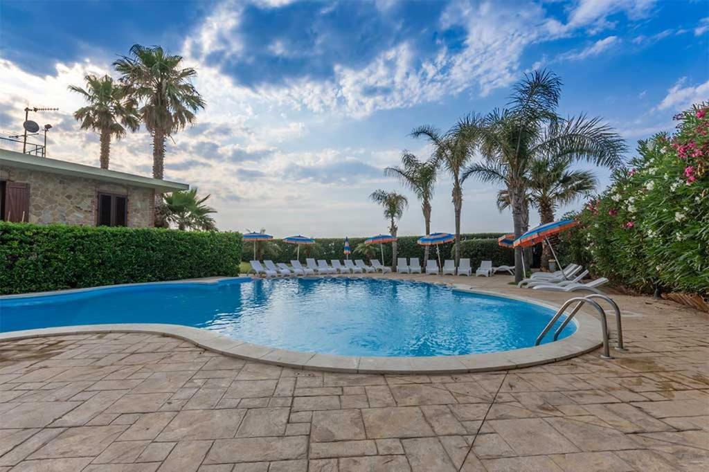 Il Geranio - Resort & Suites Acquedolci Exteriér fotografie